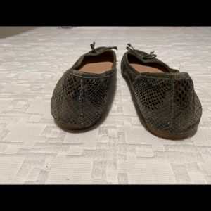 Banana Republic green flats